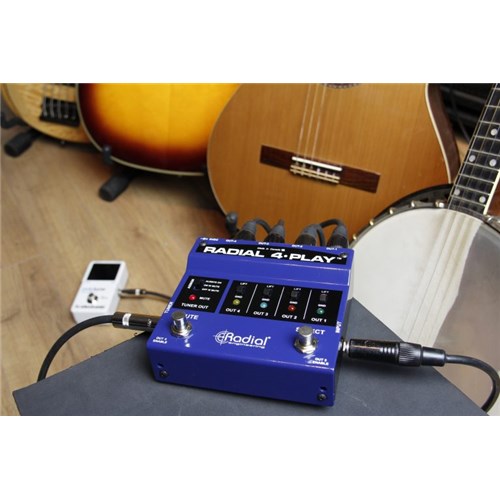 4-play-in-use-768x512